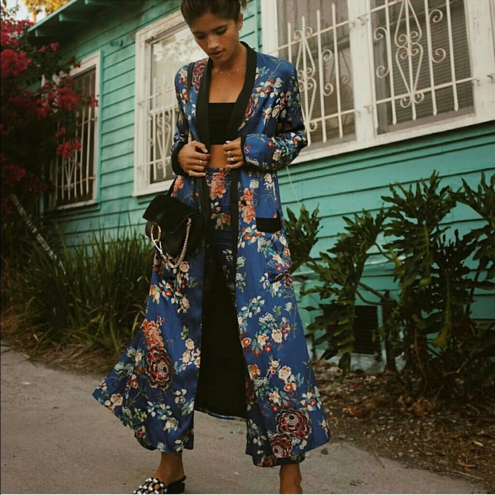 NWT Zara Blue Long Floral Satin Kimono Robe Dress - Picture 2 of 8